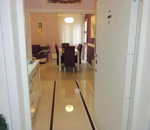 Apartament Avala *